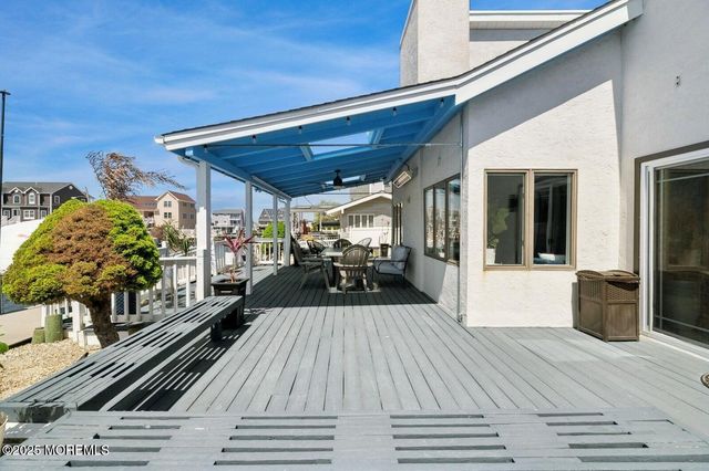 385 Aldo Drive, Toms River, NJ 08753