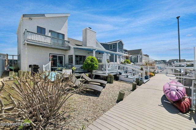 385 Aldo Drive, Toms River, NJ 08753