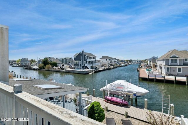 385 Aldo Drive, Toms River, NJ 08753