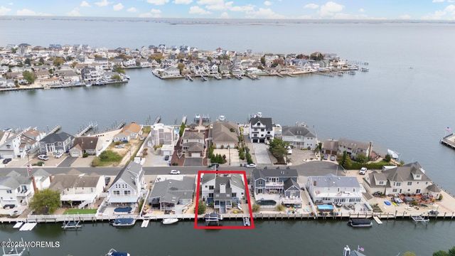 385 Aldo Drive, Toms River, NJ 08753