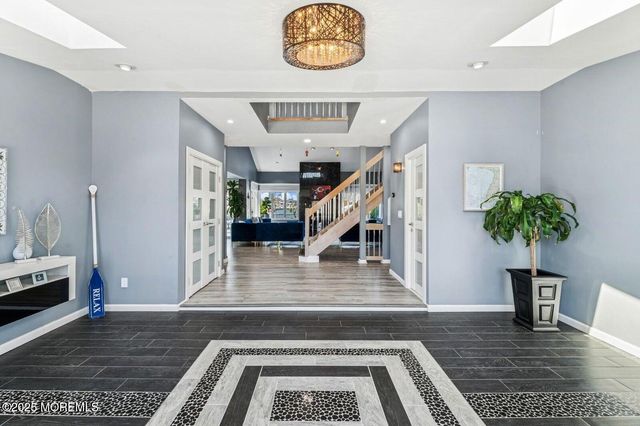 385 Aldo Drive, Toms River, NJ 08753