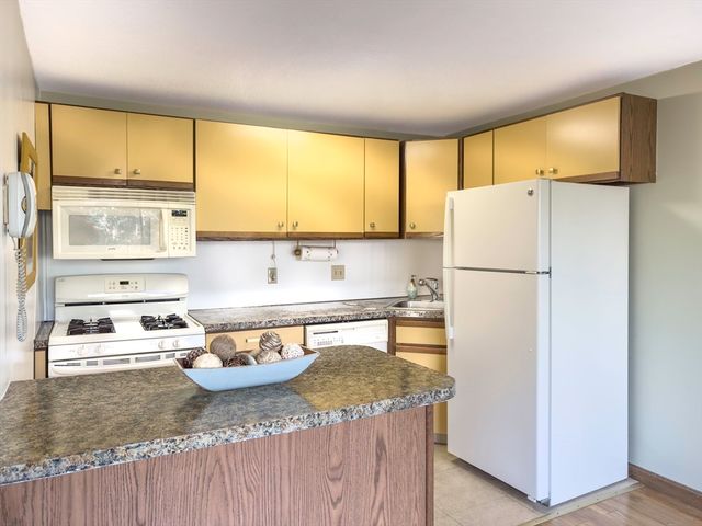 97 Meeting House Path 97, Ashland, MA 01721