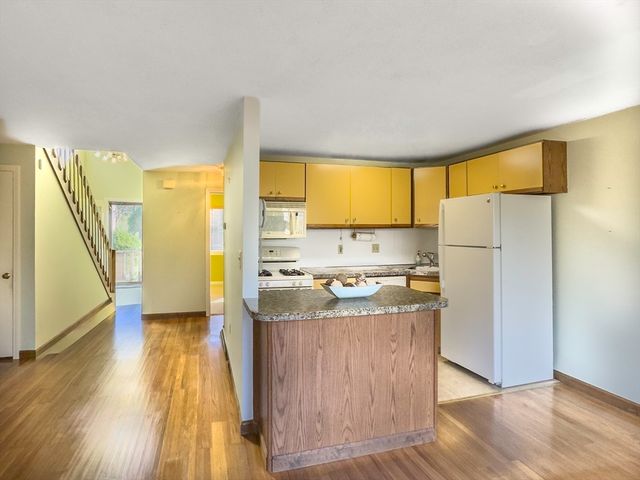 97 Meeting House Path 97, Ashland, MA 01721