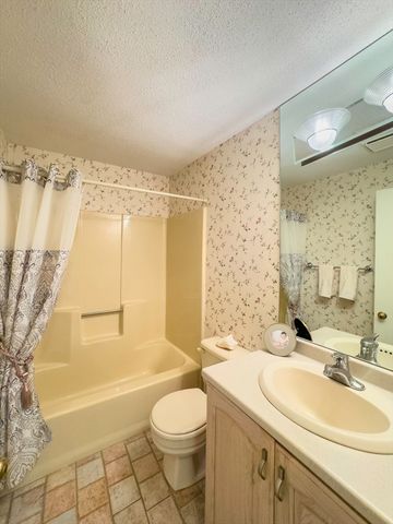 97 Meeting House Path 97, Ashland, MA 01721