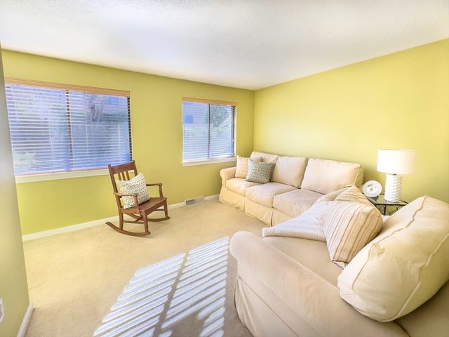 97 Meeting House Path 97, Ashland, MA 01721