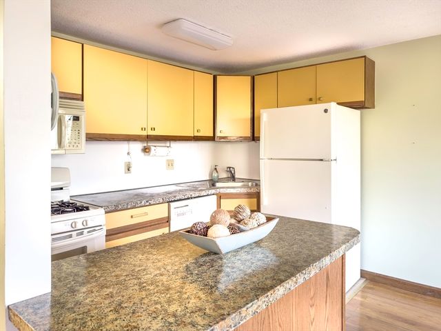 97 Meeting House Path 97, Ashland, MA 01721