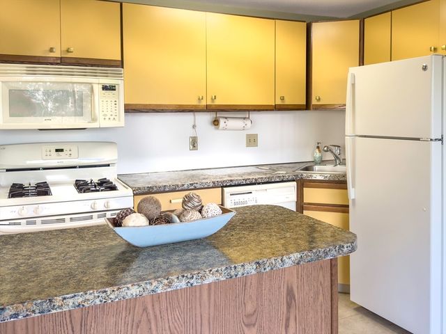 97 Meeting House Path 97, Ashland, MA 01721