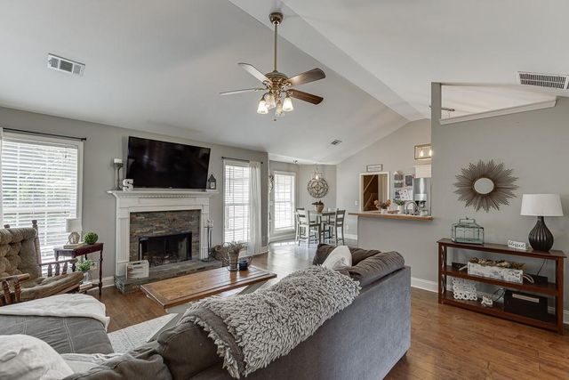 131 Wood Cove, Jefferson, GA 30549