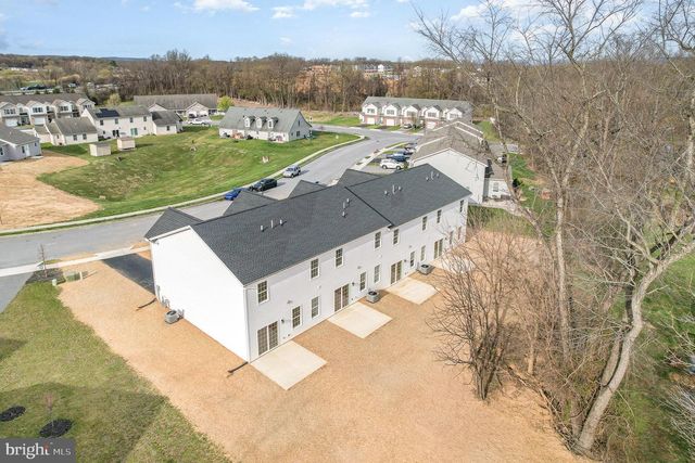 315 PELHAM CT, Carlisle, PA 17013