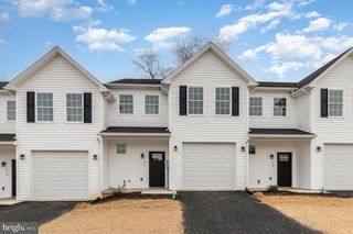 315 PELHAM CT, Carlisle, PA 17013