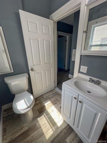 14318 Kilbourne Avenue, Detroit, MI 48213
