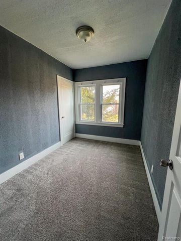 14318 Kilbourne Avenue, Detroit, MI 48213