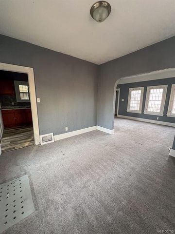 14318 Kilbourne Avenue, Detroit, MI 48213