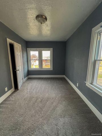14318 Kilbourne Avenue, Detroit, MI 48213