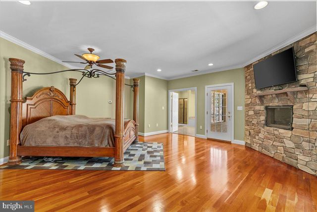 270 SOTHEBY CT, Winchester, VA 22602