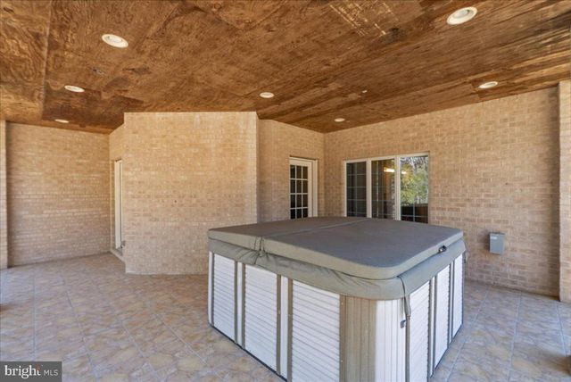 270 SOTHEBY CT, Winchester, VA 22602