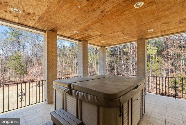 270 SOTHEBY CT, Winchester, VA 22602