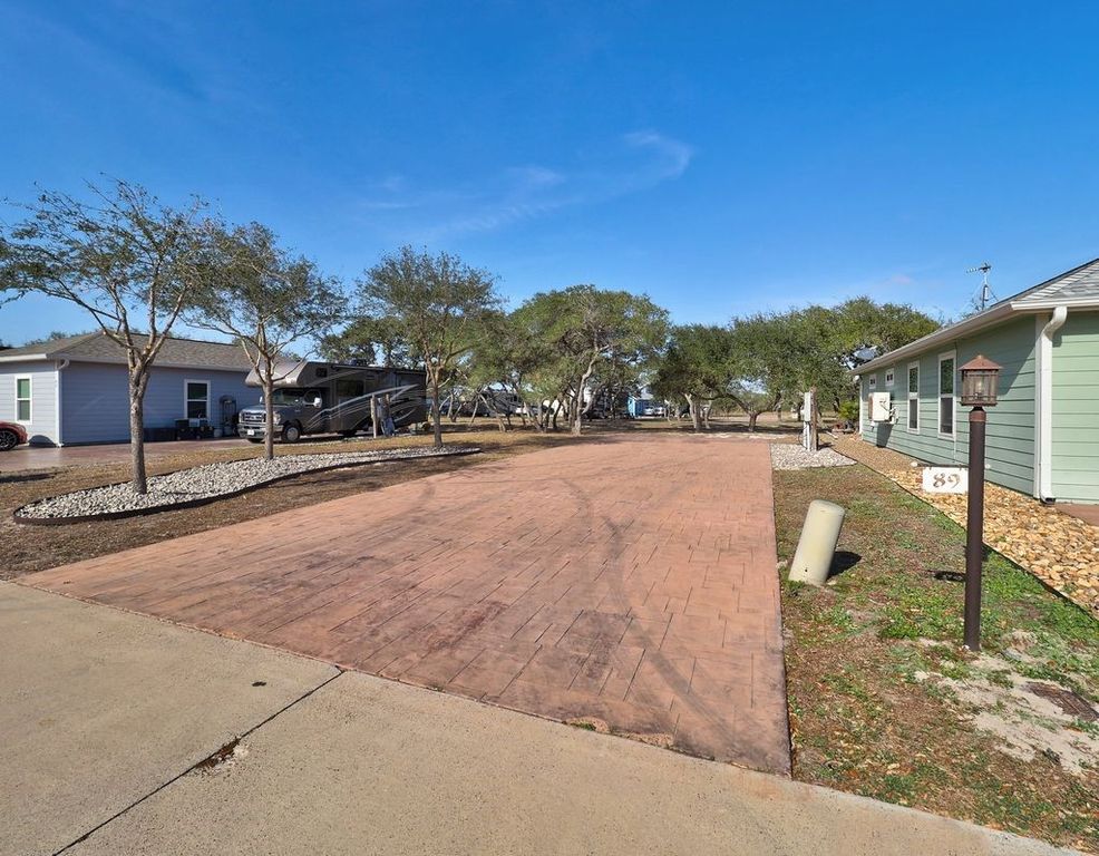 89 Augusta, Aransas Pass, TX 78336 — photo 3