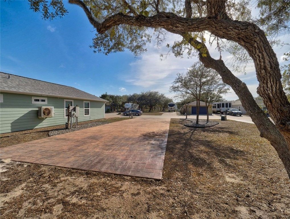 89 Augusta, Aransas Pass, TX 78336 — photo 4