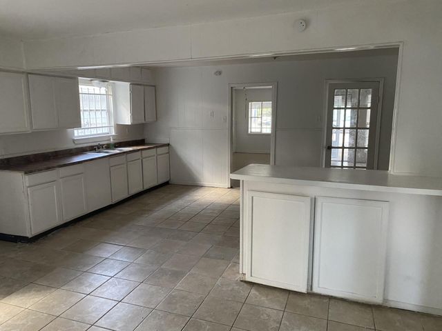 7630 Claiborne Street, Houston, TX 77016