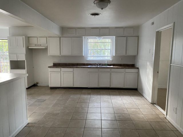 7630 Claiborne Street, Houston, TX 77016
