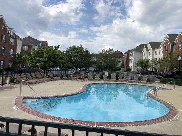 1905 N Lincoln Avenue 327, Urbana, IL 61801