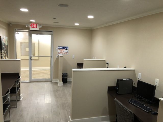 1905 N Lincoln Avenue 327, Urbana, IL 61801