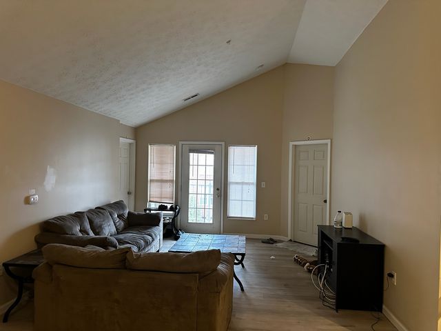 1905 N Lincoln Avenue 327, Urbana, IL 61801