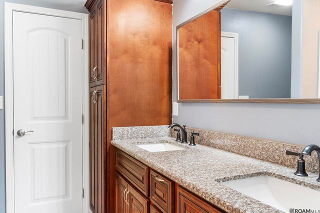 9488 Breeden Dr, Baton Rouge, LA 70811