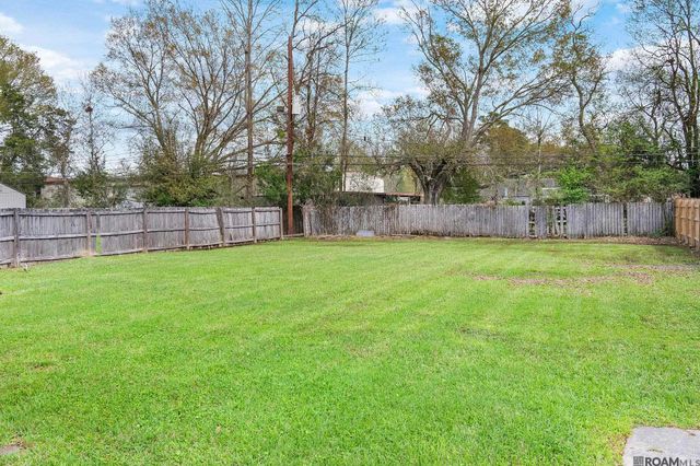 9488 Breeden Dr, Baton Rouge, LA 70811