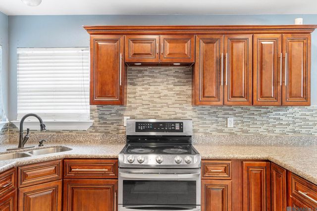 9488 Breeden Dr, Baton Rouge, LA 70811