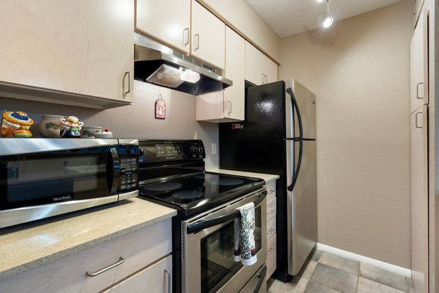 941 Calle Mejia 201, Santa Fe, NM 87501