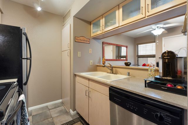 941 Calle Mejia 201, Santa Fe, NM 87501