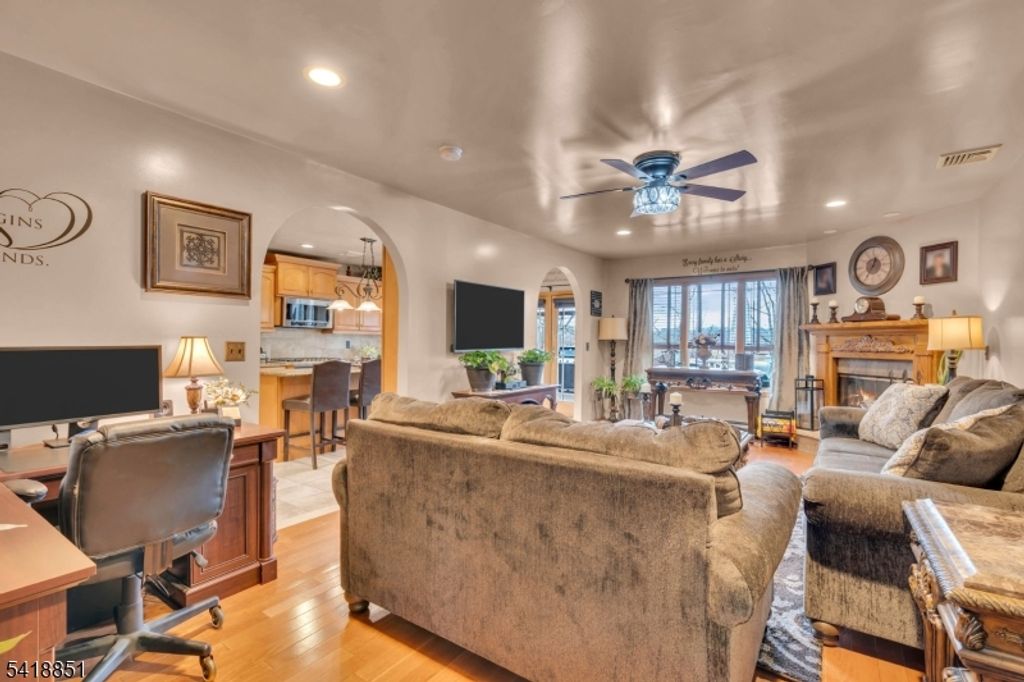 Image 7 of property listing at 104 Prospect St, Nutley Twp., NJ 07110