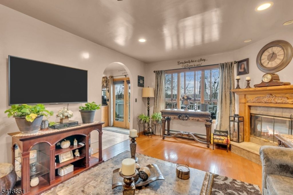 Image 10 of property listing at 104 Prospect St, Nutley Twp., NJ 07110