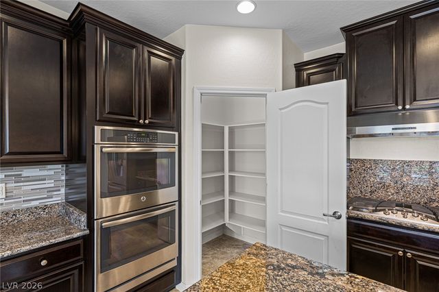 7139 Blooming Jasmine Avenue, Las Vegas, NV 89117