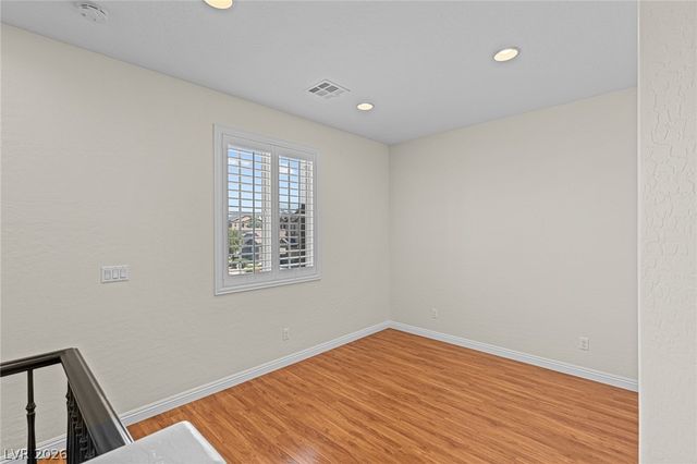 7139 Blooming Jasmine Avenue, Las Vegas, NV 89117
