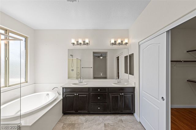 7139 Blooming Jasmine Avenue, Las Vegas, NV 89117