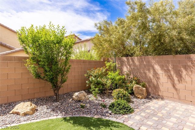 7139 Blooming Jasmine Avenue, Las Vegas, NV 89117