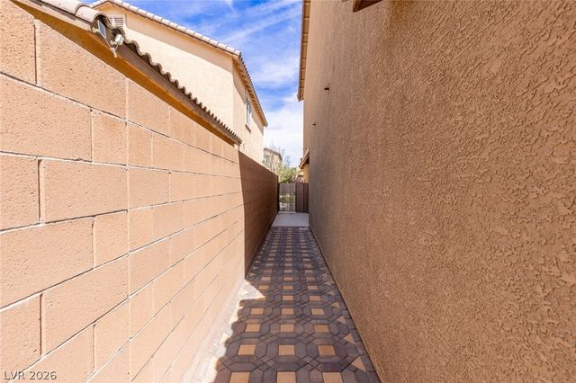 7139 Blooming Jasmine Avenue, Las Vegas, NV 89117