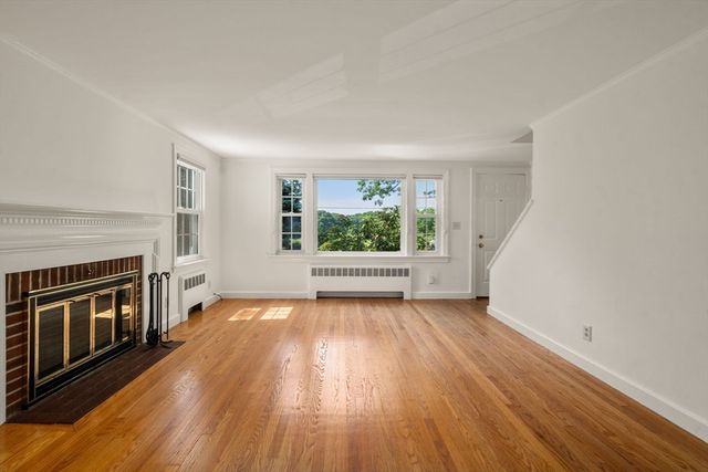 167 Glezen Ln, Wayland, MA 01778