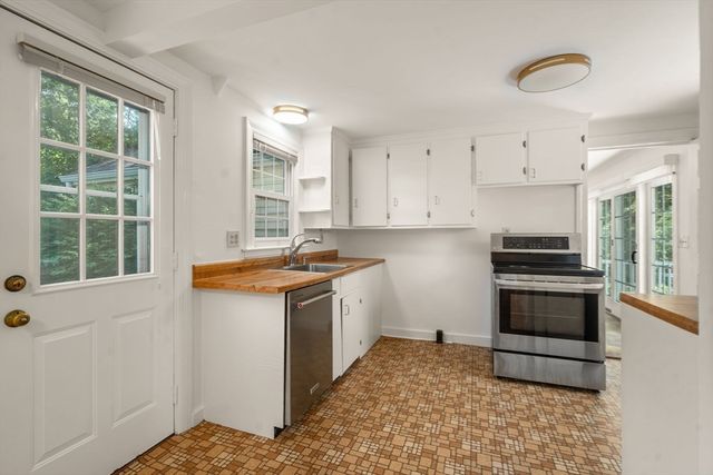 167 Glezen Ln, Wayland, MA 01778