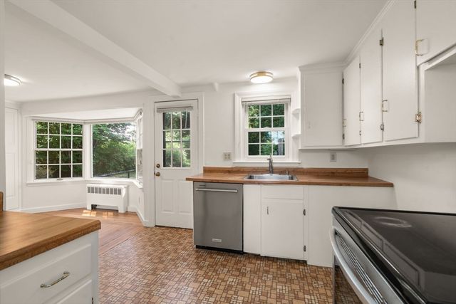 167 Glezen Ln, Wayland, MA 01778