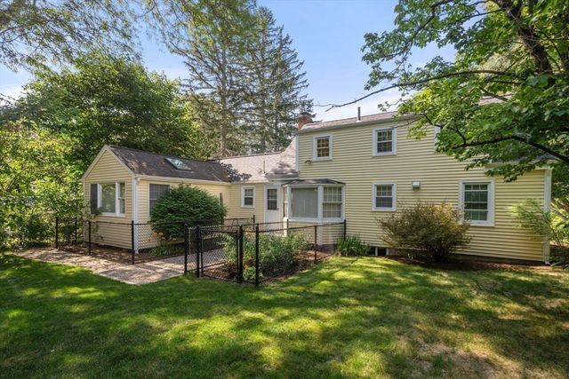 167 Glezen Ln, Wayland, MA 01778