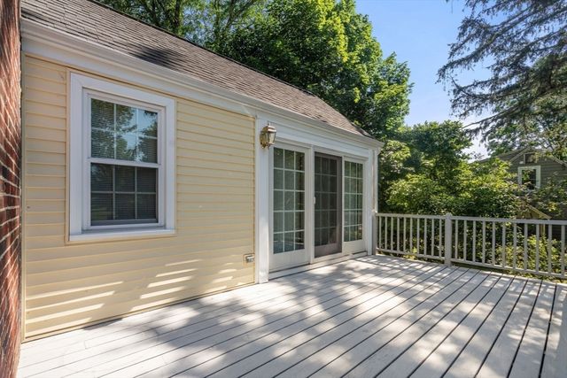 167 Glezen Ln, Wayland, MA 01778