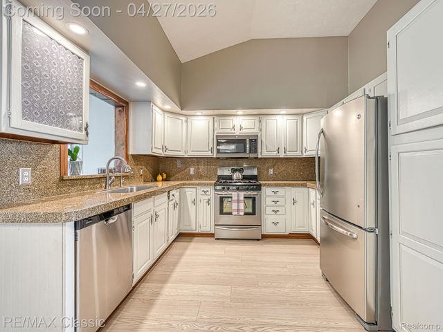 428 E Shore Drive, Northfield Township, MI 48189