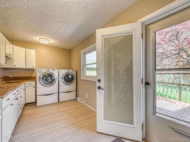 428 E Shore Drive, Northfield Township, MI 48189