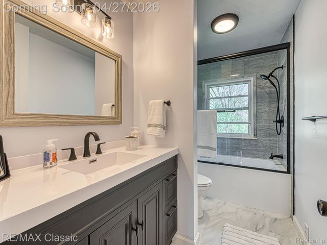 428 E Shore Drive, Northfield Township, MI 48189