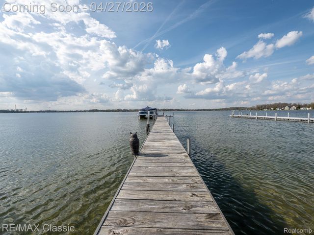 428 E Shore Drive, Northfield Township, MI 48189