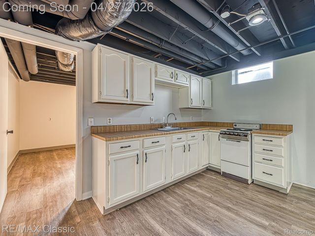 428 E Shore Drive, Northfield Township, MI 48189